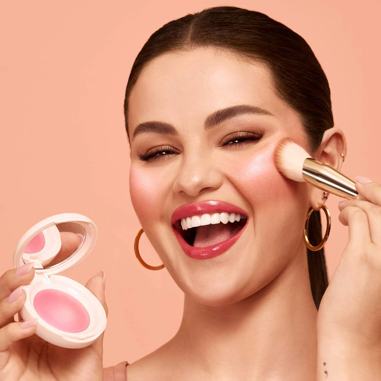 Soft Pinch Luminous Powder Blush — image 2